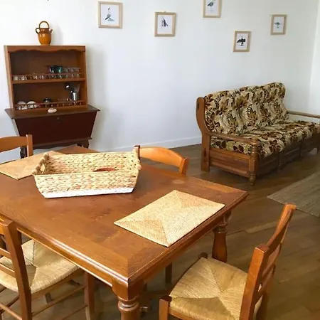 Appartement Grand T3 avec cour intérieure à Gray Extérieur photo